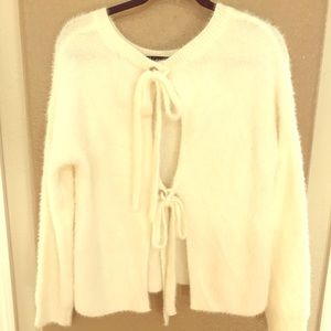 Soft Tie Back cream Sweater NWT Loveriche